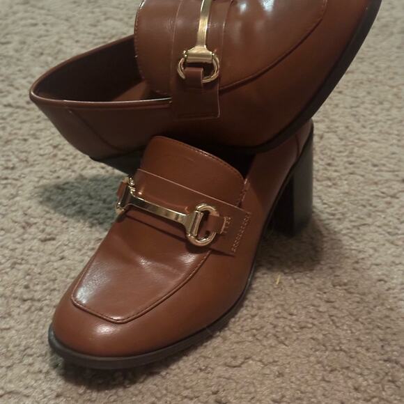 LAUREN BLAKWELL LOAFER STYLE HEELS NEUTRAL BROWN LEATHER GOLD TONE 8.5M - Picture 7 of 12